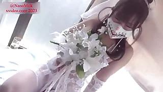 綺麗なウエディングドレスで最強潮吹き！P1