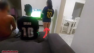 tive que fazer sexo com amigo bring to an end meu marido por causa de uma aposta mas fiquei com tesatildeo e acabei fazendo DP com os dois