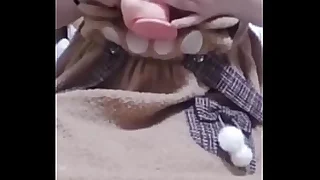 爱鸟公主看到妹妹骚逼痒了，哥哥果断上前帮忙