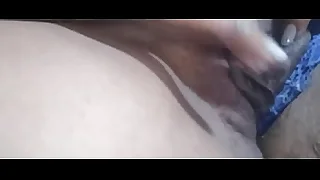 Dictatorial Sexy Amateur Muslim Arabian MILF Masturbates Squirting Fluid Gushy Pussy Anent Come to a head mount HARD In Niqab
