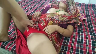 Indian newly married couples tricky sunless sex  Indian Dulhon ka suhaagrat me chudai