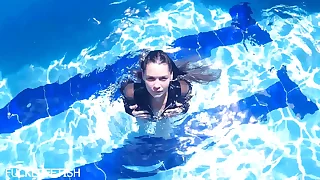 Latex body Underwater Jessica Bunny