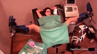 the sex s german tourist helena price see doctor tampa since shes not feeling greatly walks into trap captivecliniccom