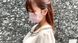 https  bitly 3Cf6OQl　ハメ撮り　抜群のプロポーションを持つOLとハメ撮りセックス。Mな性格なのでセックスの時はイジめられたいらしい。受付嬢として働いている彼女は上司のチンポもすんなり受付ちゃうし求めちゃう。