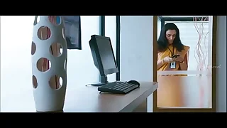 100 Degree Celsius Malayalam Movie  Shwetha Menon gets a tribute call