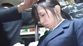 jeunes japonaises soumises pelotees grope season 2