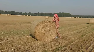 Naked fitness in a catch field